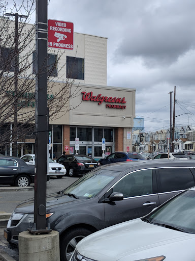 Drug Store «Walgreens», reviews and photos, 132-50 Metropolitan Ave, Richmond Hill, NY 11418, USA