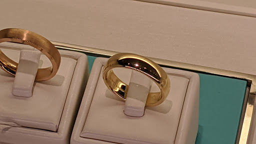 Jewelry Store «Tiffany & Co.», reviews and photos, 1000 Ross Park Mall Dr, Pittsburgh, PA 15237, USA