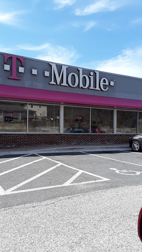 Cell Phone Store «T-Mobile», reviews and photos, 8010 Belair Rd, Nottingham, MD 21236, USA