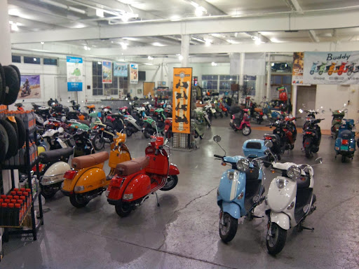 Motor Scooter Dealer «Scooterworks Chicago», reviews and photos, 5410 N Damen Ave, Chicago, IL 60625, USA