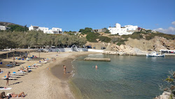 Apantema beach'in fotoğrafı küçük koy ile birlikte