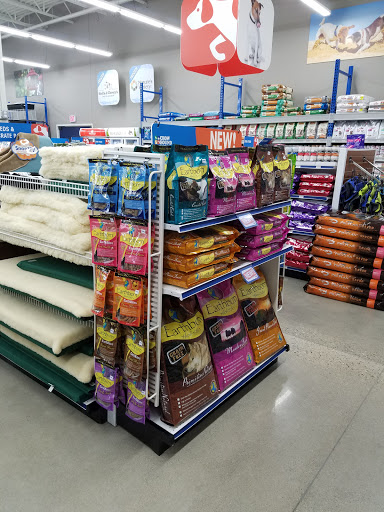 Pet Supply Store «Chow Hound Pet Supplies», reviews and photos, 5811 Byron Center Ave SW, Wyoming, MI 49519, USA