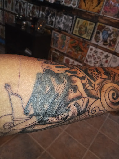 Tattoo Shop «Safe Voyage Tattoo», reviews and photos, 2648 S Range Ave, Denham Springs, LA 70726, USA