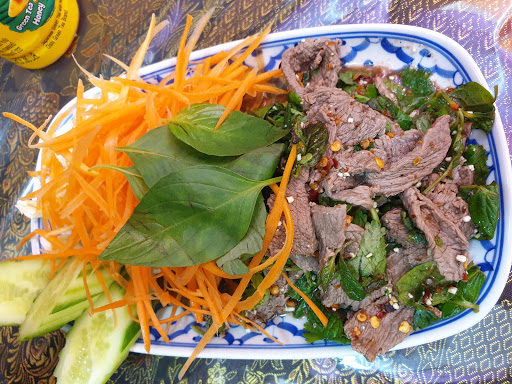 Onauma Authentic Thai Food