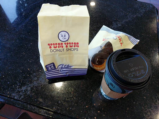 Coffee Shop «Yum Yum Donuts», reviews and photos, 23342 Lyons Ave, Newhall, CA 91321, USA