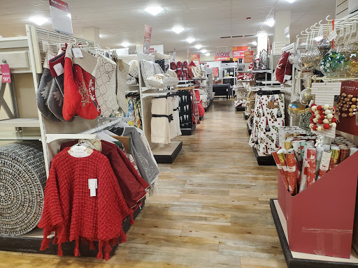 Department Store «HomeGoods», reviews and photos, 210 Needham St, Newton, MA 02461, USA