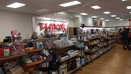 Department Store «T.J. Maxx», reviews and photos, 120 S Courtenay Pkwy, Merritt Island, FL 32952, USA