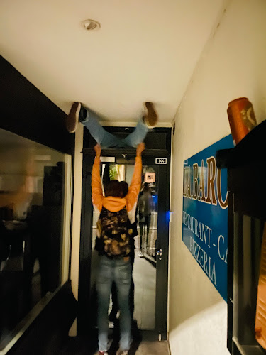 Opinii despre Sin Frontera în Pedro Aguirre Cerda - Barbería