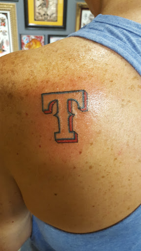 Tattoo Shop «Aces Tattoos», reviews and photos, 1776 Teasley Ln, Denton, TX 76205, USA