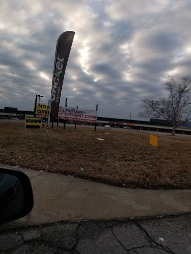 Shopping Mall «Southland Terrace Shopping Center», reviews and photos, 3971 7th Street Rd, Louisville, KY 40216, USA