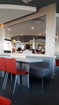 Atmosphère du Restauration rapide McDonald's à Colombiers - n°11