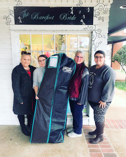Bridal Shop «The Barefoot Bride», reviews and photos, 4726 Poplar Ave #4, Memphis, TN 38117, USA