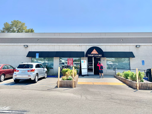 Thrift Store «3 Way Thrift Store, Inc.», reviews and photos, 13390 Central Ave, Chino, CA 91710, USA