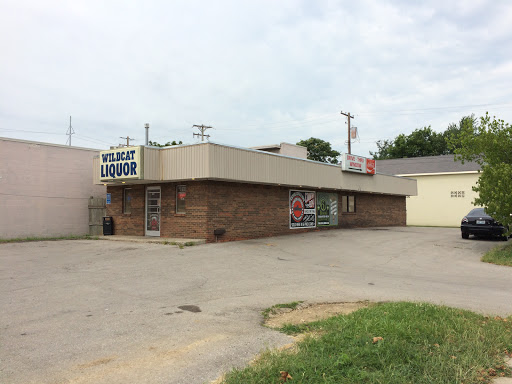 Liquor Store «Wildcat Drive-In Liquor», reviews and photos, 401 S Broadway, Lexington, KY 40508, USA