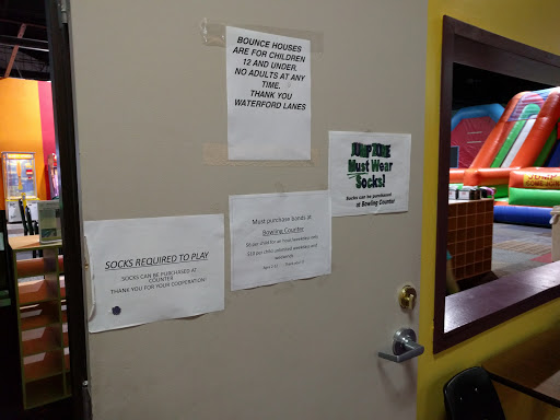 Sports Complex «Waterford Lanes», reviews and photos, 7100 Cooley Lake Rd, Waterford Twp, MI 48327, USA