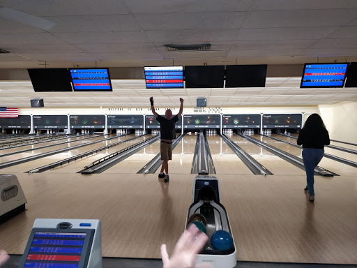 Bowling Alley «New Smyrna Lanes», reviews and photos, 185 N Causeway, New Smyrna Beach, FL 32169, USA