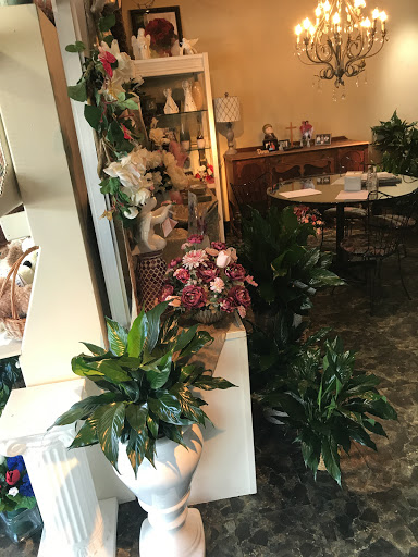 Florist «Eagledale Florist», reviews and photos, 3615 W 30th St, Indianapolis, IN 46222, USA