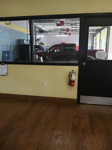 Auto Repair Shop «Meineke Car Care Center», reviews and photos, 820 SW Green Oaks Blvd, Arlington, TX 76017, USA