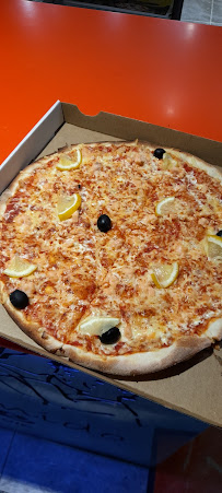 Plats et boissons du Pizzeria Mr Pizza à Saint-Denis - n°8