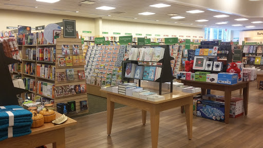 Book Store «Barnes & Noble Booksellers Fredericksburg/ Central Park», reviews and photos, 1220 Carl D. Silver Parkway, Fredericksburg, VA 22401, USA