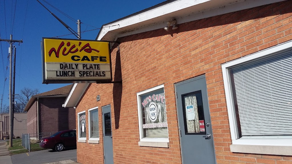 Vic's Cafe 47150