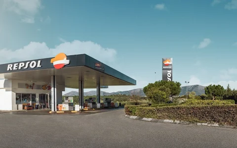 Estación de Servicio Repsol image