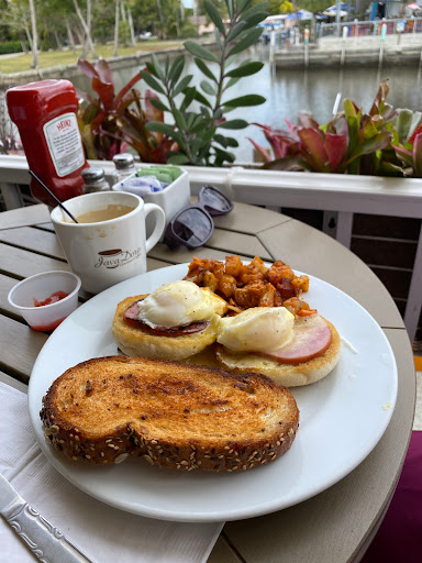 Wine Store «Three60 Market», reviews and photos, 2891 Bayview Dr, Naples, FL 34112, USA