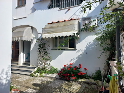 B&B Raggi Di Ischia Via Salvatore Girardi, 41, 80074 Casamicciola Terme NA, Italia