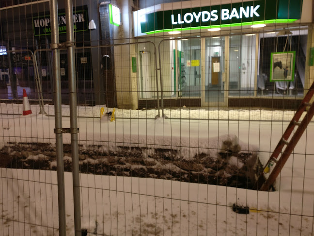 Lloyds Bank - Cardiff