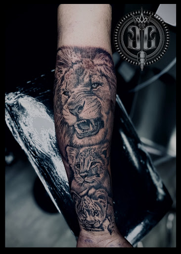 Explore family small tattoo ideas, creative tattoo ideas in Auburn, available at cstudiotattoo shop