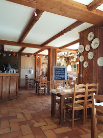 Atmosphère du Restaurant Les Alisiers Montclar - n°15