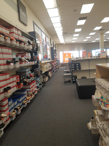 Shoe Store «Rack Room Shoes», reviews and photos, 1985 E Main St #1, Spartanburg, SC 29307, USA