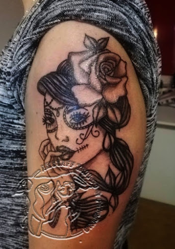 Nováková Michaela Amstaff tattoo & piercing - Tetovací studio