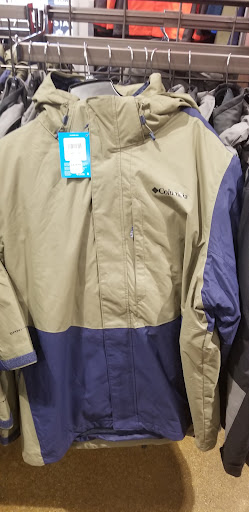 Sportswear Store «Columbia Sportswear Outlet Store at Woodbury Common Outlet», reviews and photos, 173 Marigold Ct, Central Valley, NY 10917, USA