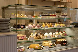 Parisienne - Speci Desserts & Café image