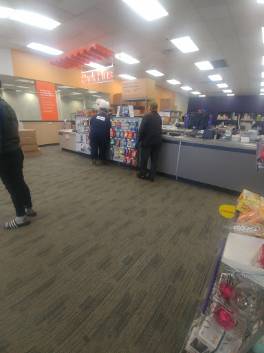 Print Shop «FedEx Office Print & Ship Center», reviews and photos, 13311 East Fwy #10, Houston, TX 77015, USA