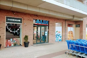 ALDI image