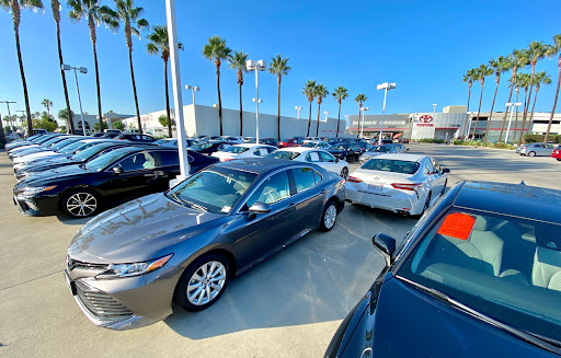 Used Car Dealer «Tustin Toyota Giant Used Car Center», reviews and photos, 44 Auto Center Dr, Tustin, CA 92782, USA