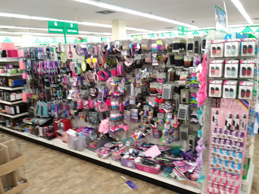 Dollar Store «Dollar Tree», reviews and photos, 890 William Hilton Pkwy, Hilton Head Island, SC 29928, USA