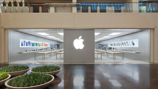 Apple shops in Dallas