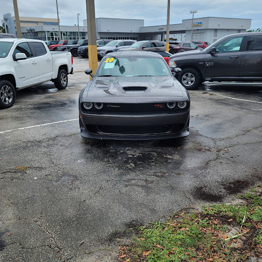 Car Dealer «Gator Chrysler Dodge Jeep», reviews and photos, 840 S Harbor City Blvd, Melbourne, FL 32901, USA