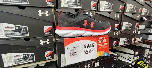 Shoe Store «Shoe Carnival», reviews and photos, 2105 N Prospect Ave, Champaign, IL 61822, USA