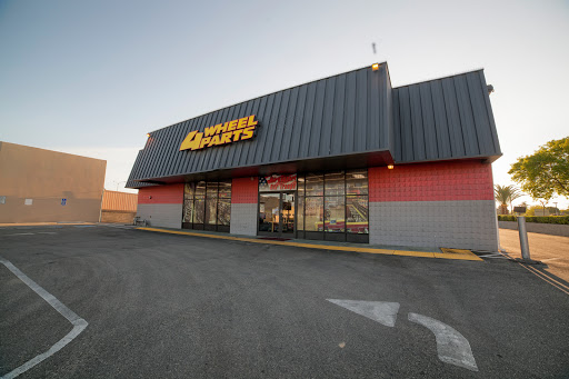 Truck Accessories Store «4 Wheel Parts - Fresno», reviews and photos, 4326 N Blackstone Ave, Fresno, CA 93726, USA
