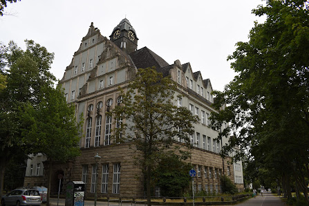 Humboldt-Gymnasium Berlin Hatzfeldtallee 2-4, 13509 Berlin, Deutschland