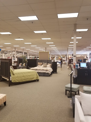 Furniture Store «The Dump Furniture Outlet», reviews and photos, 801 N Military Hwy, Norfolk, VA 23502, USA