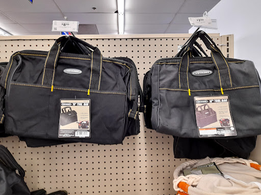 Hardware Store «Harbor Freight Tools», reviews and photos, 356 S Broadway STE 3, Salem, NH 03079, USA