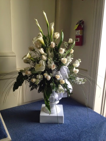 Florist «Corona Rose Flowers & Gifts», reviews and photos, 844 W 6th St, Corona, CA 92882, USA