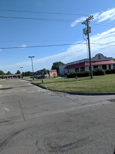 Donut Shop «Hurts Donut», reviews and photos, 7010 W 21st St, Wichita, KS 67205, USA