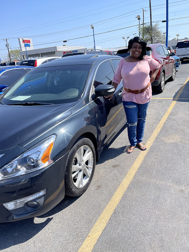 Used Car Dealer «Owings Auto», reviews and photos, 519 E Division St, Arlington, TX 76011, USA