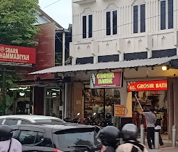 Yudhistira Toko Batik Wong Jogja photo